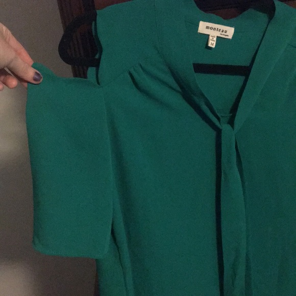 Cold shoulder monteau blouse - Picture 2 of 4